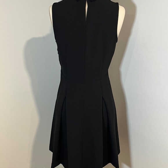 BCBGeneration Little Black Sleeveless Cutout Waist Dress - Size 6 - Picture 5 of 8
